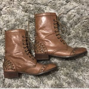 Gianni Bini Diamond studded Boots 👢